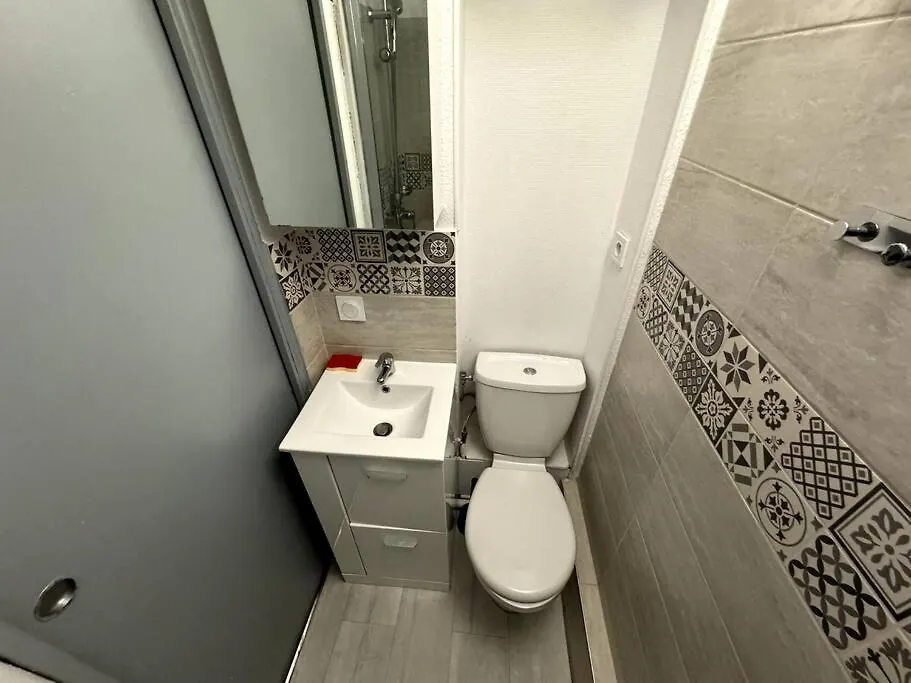 Centre Toulouse - Gare Matabiau - Grand Duplex Apartment 0*,  France